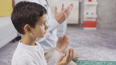 Muslim-boy-praying.